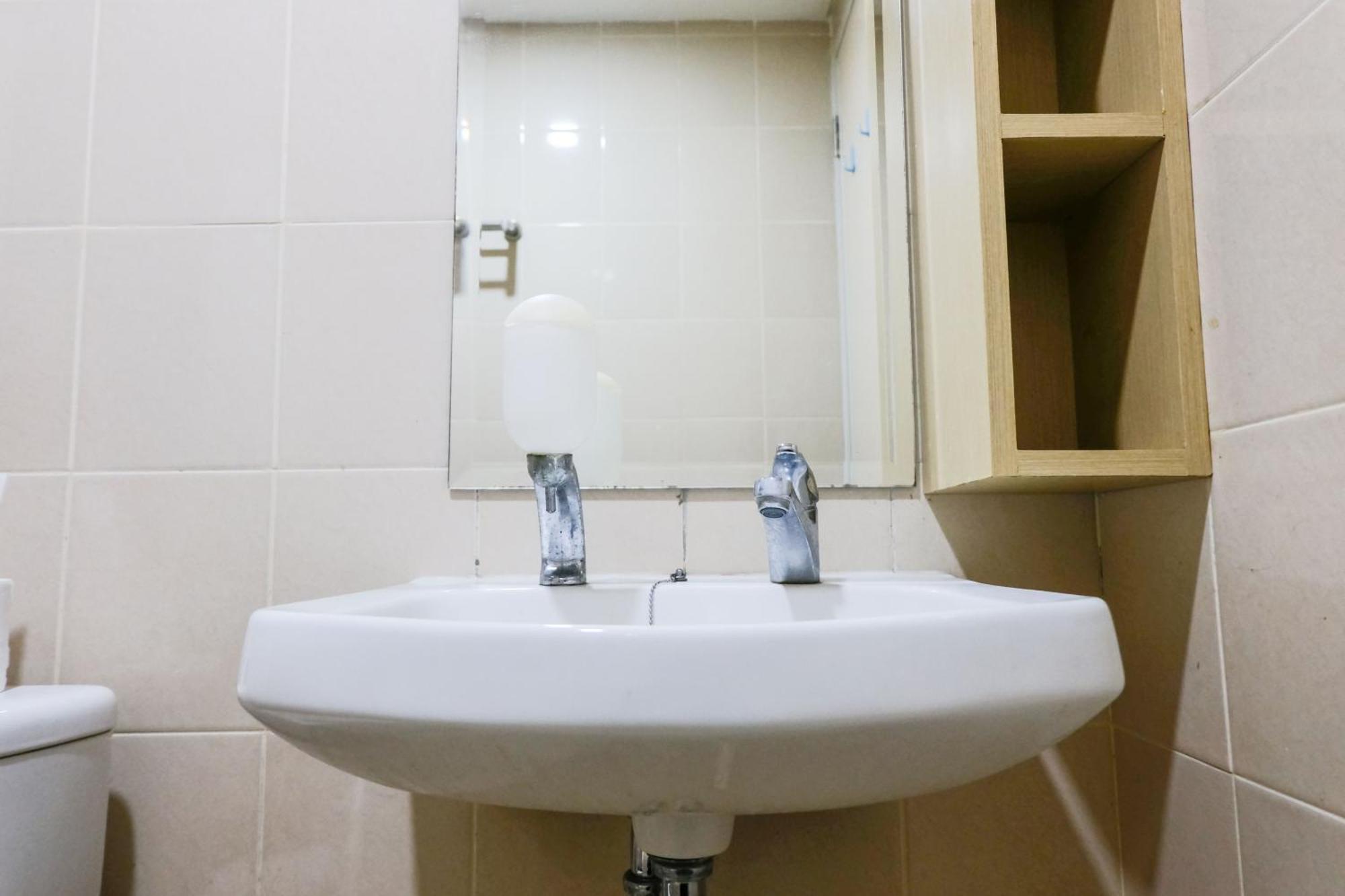 Apartemen View 2br At Parahyangan By Travelio
