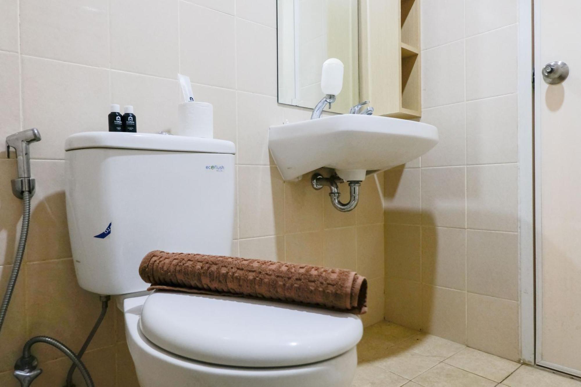 View 2br At Parahyangan By Travelio Apartemen Bandung